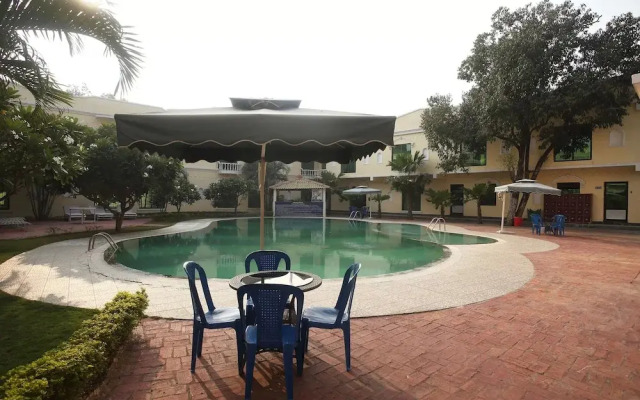 Capital O 699 Hotel Sneha