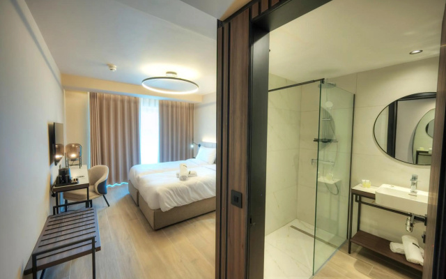 Aste Hotel