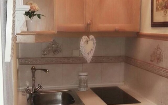 Studio in Sevilla, With Wonderful City View, Terrace and Wifi