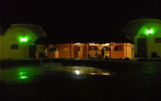 Bawiti Oasis Resort