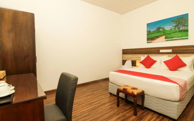 OYO 124 Clove Transit Hotel
