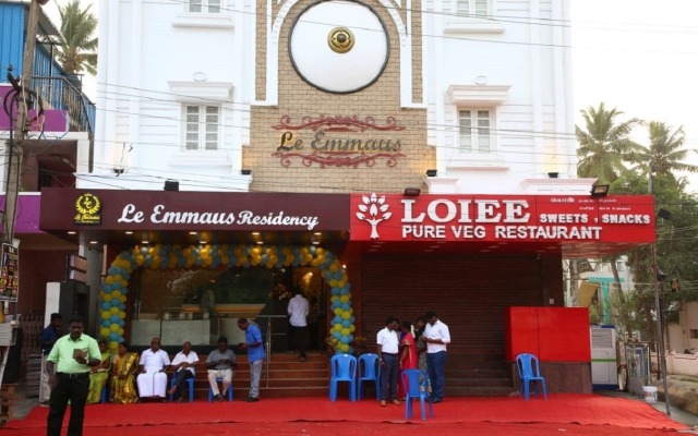 Le Emmaus Residency