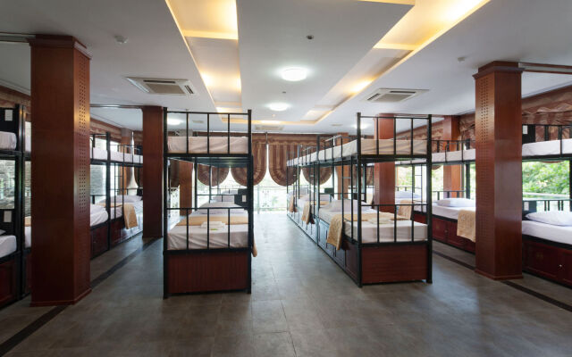 Gieng Ngoc Hotel
