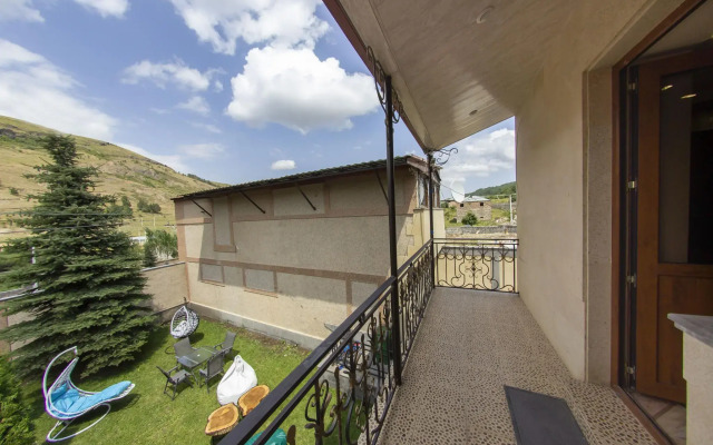 Tsaghkadzor Inn (Tsaghkadzor Inn)