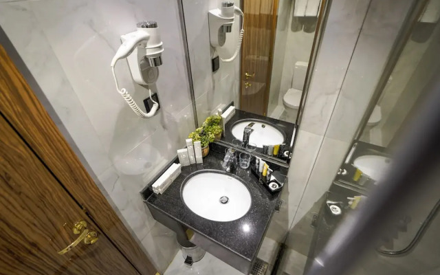 Lamar Ajyad First Hotel Tower B