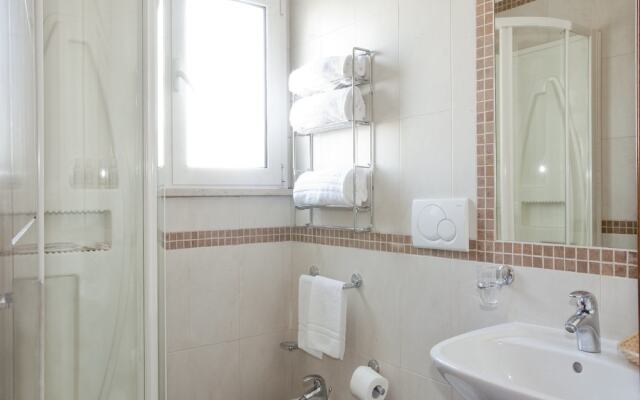 Quiet Apartment with Balcony near Riccione