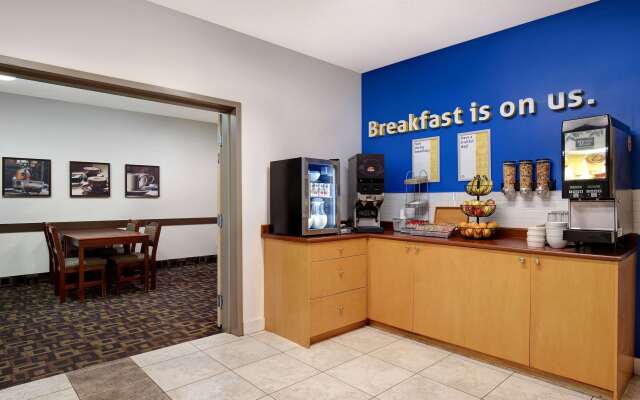 Days Inn by Wyndham Dawson Creek