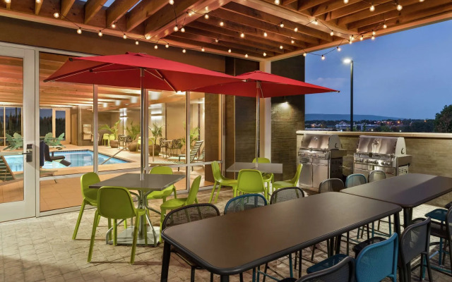 Home2 Suites by Hilton Harrisburg North