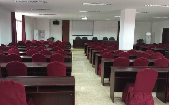 Home Inn Chongqing Kaixian Coach Terminal