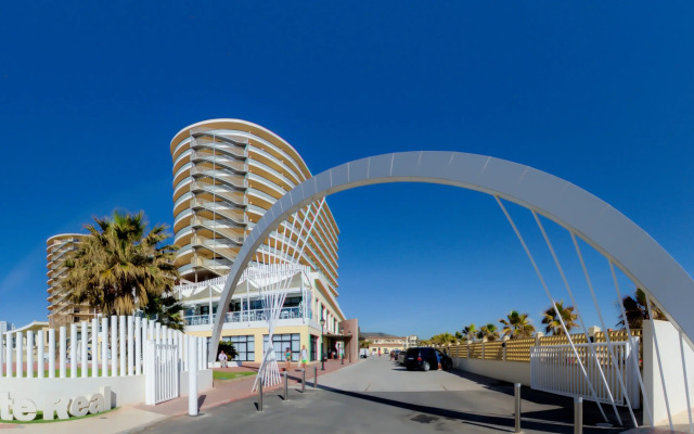Hotel Puente Real