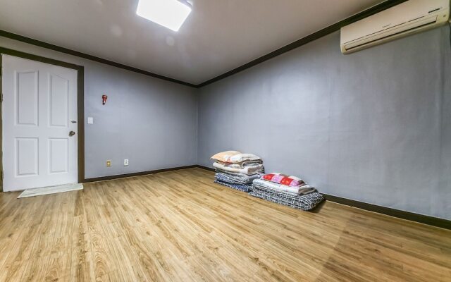 Boeun Seongsimjang Motel