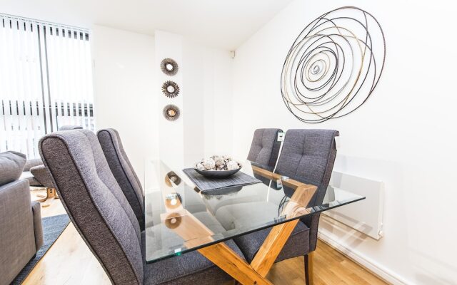 First Stay Apartments - The West Suite