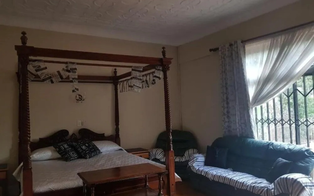 Upper Houghton Guesthouse