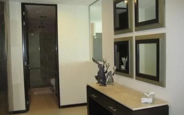 Peninsula 3 9C by RedAwning