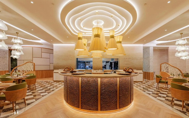 Monte-Carlo Bay Hotel & Resort