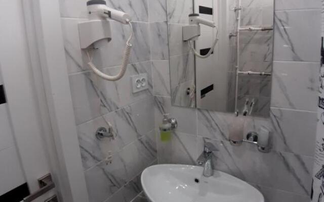 Apartment lux Tolstogo 90. Апартаменты люкс Толстого 90