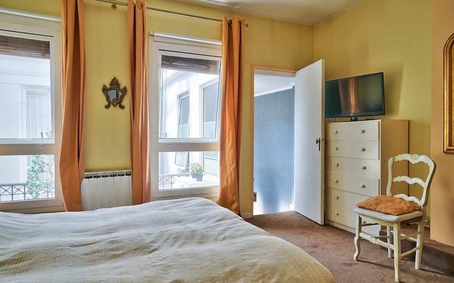 Splendid 160m2 Apartment With Terrace