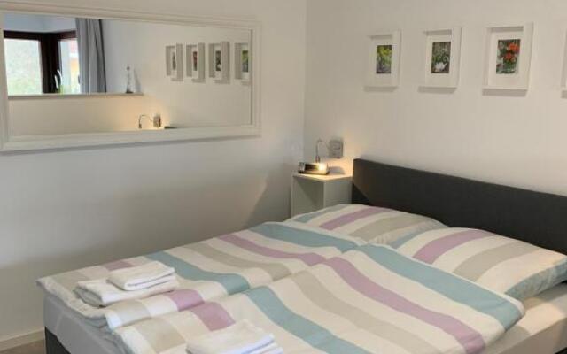 Labud 20 am Plöner See in Bosau