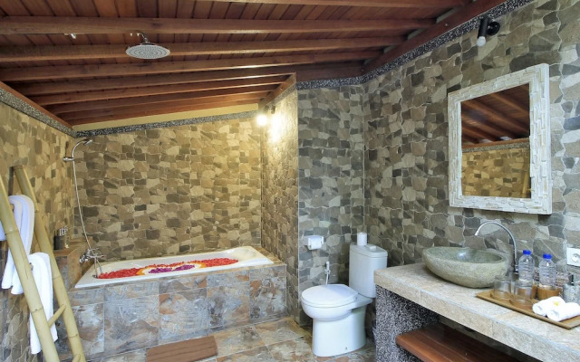 Hanaya Ubud Villa