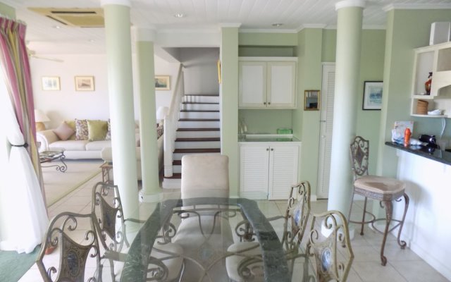 The Pelican #3 - Spacious 2 bedroom 2.5 bath waterfront townhome in the heart of Rodney Bay. 2 Townhouse by RedAwning — фото 2