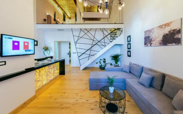 Kalamata Aigli Lux Seafront Retreats- Up to 11ppl