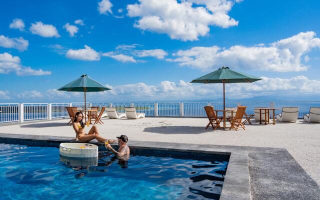 Samuh Sunset Nusa Penida by GenuineHost