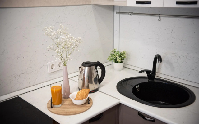 Апартаменты на проспекте Героев Отечества 4А