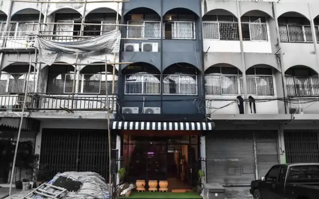 Bandai II Poshtel