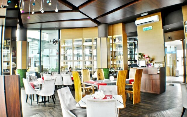 NaiBnB @ Regalia Residence