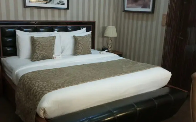 No. 1 Hotel