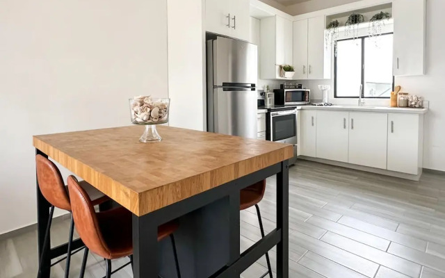 Serene Retreat With Exclusive Pool Haven