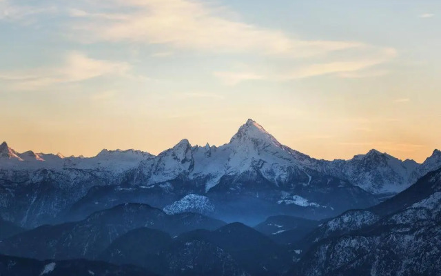 Yoho International Youth Hostel