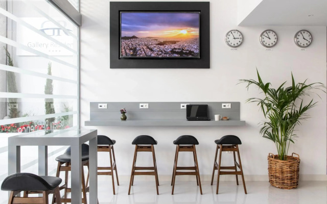 Gallery Suites & Residences, Piraeus