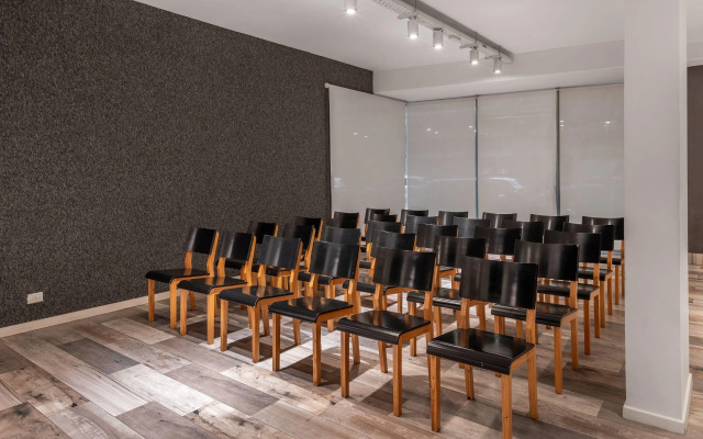 Dazzler by Wyndham Buenos Aires Polo