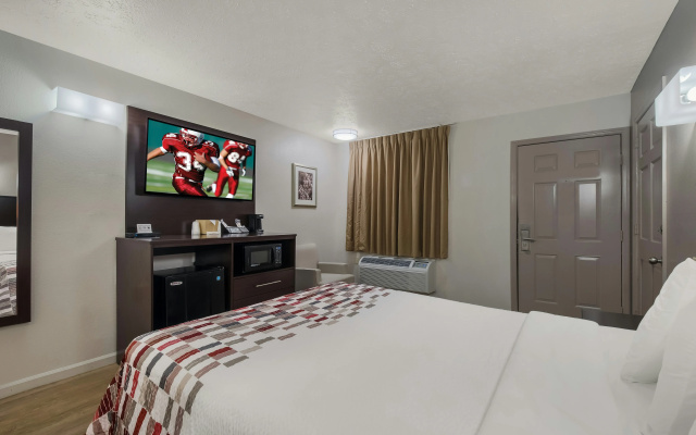 Red Roof Inn Crossville