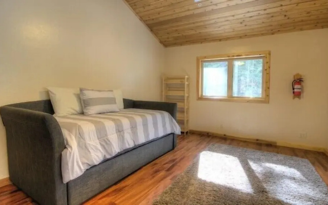 Scenic Wonders Dogwood Manor 3 Bedrooms