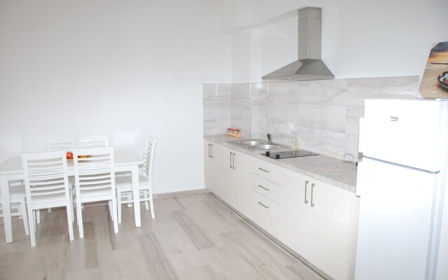 Elegance Apartments 2