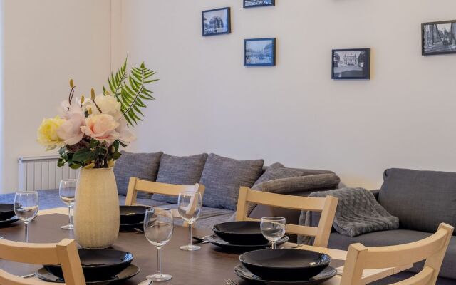 Real Apartments Lovag