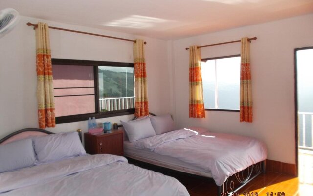 Banphakphuchifah Resort