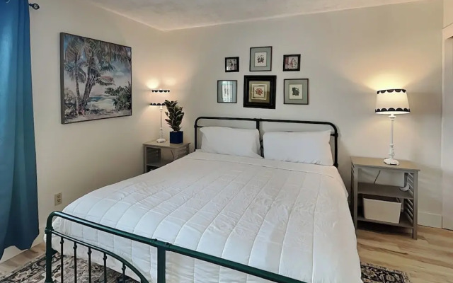 Sugar Beach #C27 - Going Panama