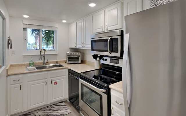 Driftwood Towers #1F - Palm View