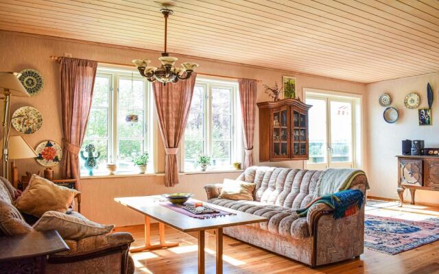 Awesome Home in Lonevåg With 4 Bedrooms and Wifi