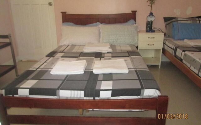 Oliveros Residence Bed and Breakfast