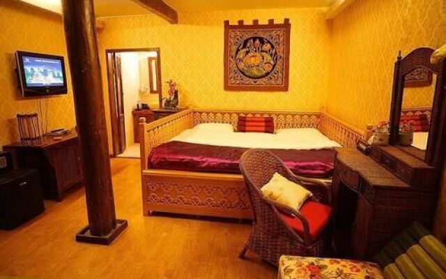 Lijiang Ancient City Ayutaya Hostels