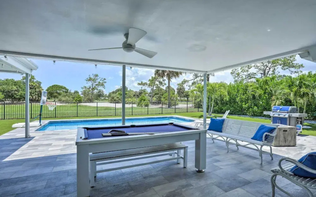 Jupiter Home w/ Private Pool & Putting Green!