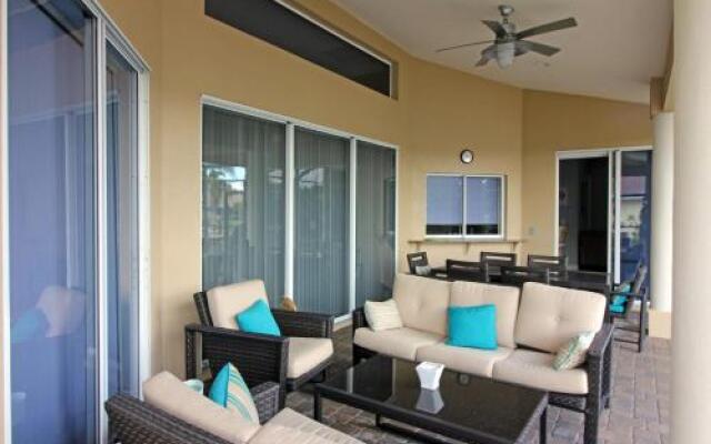 Waterfront Villa ID5218