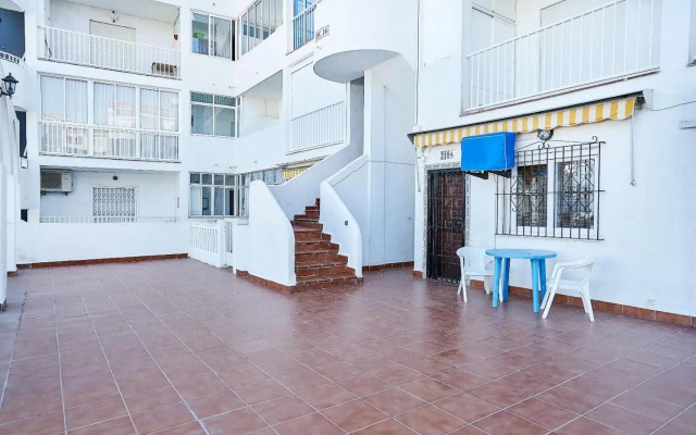 Studiya Espanhouse Magani Apartments