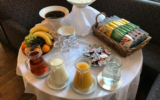 The Tree Hotel at Iffley