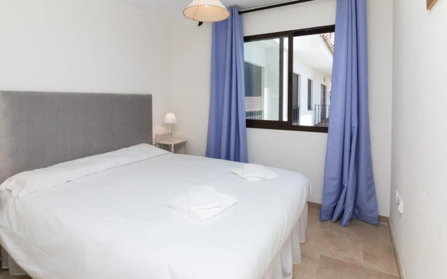 2066-Apt 2 bedrooms on beach, tenis, gym, pool