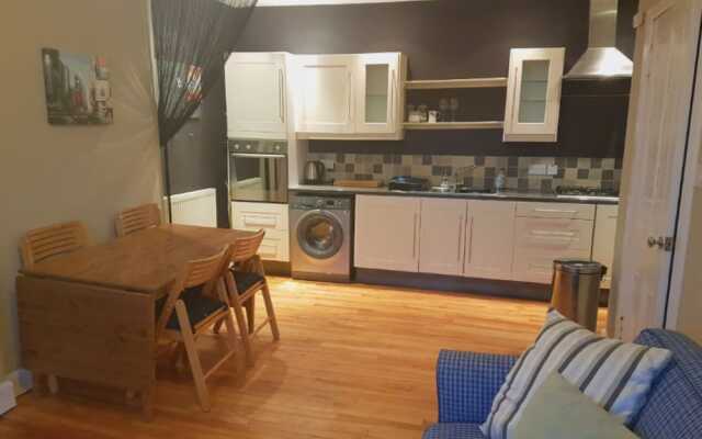 1 Bedroom Flat in Popular Central Location